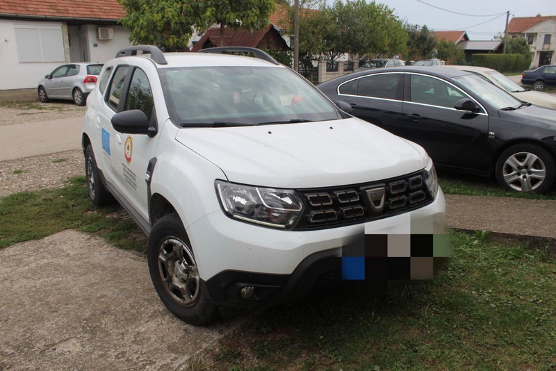 Hapšenje u Bijeljini: Iz javne institucije ukradena računarska oprema i dva vozila /FOTO/