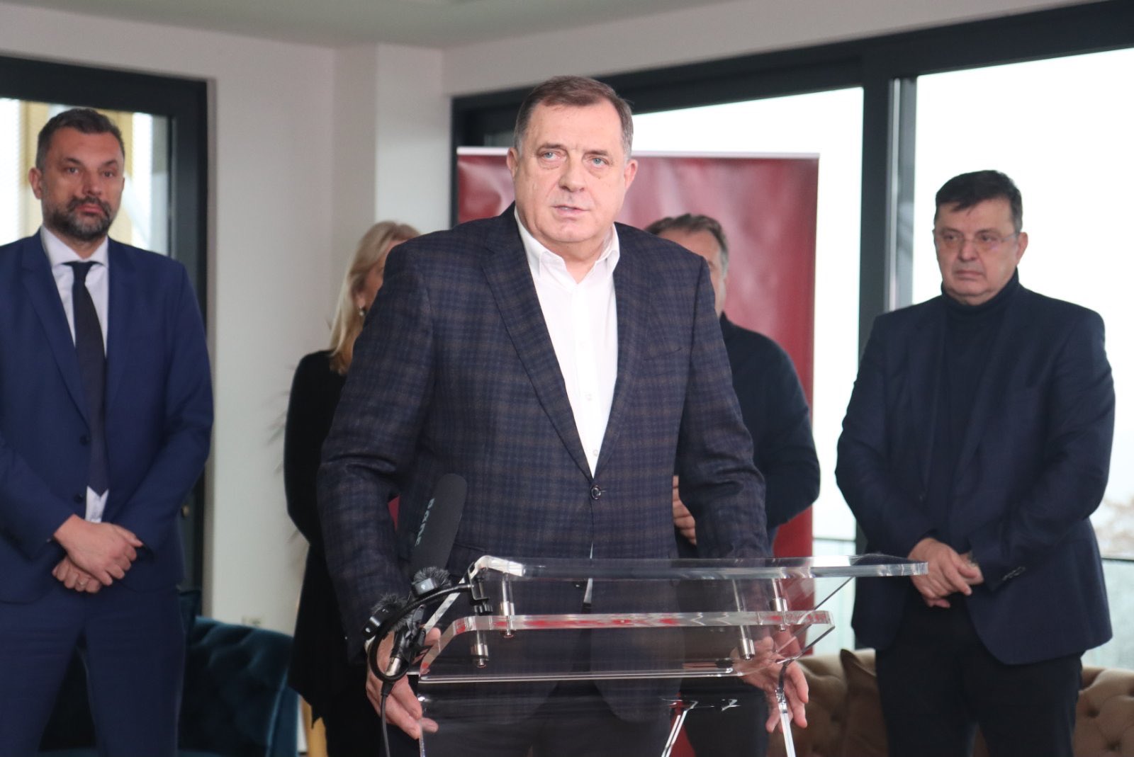 Dodik nakon sastanka poručio: SNSD će sa 