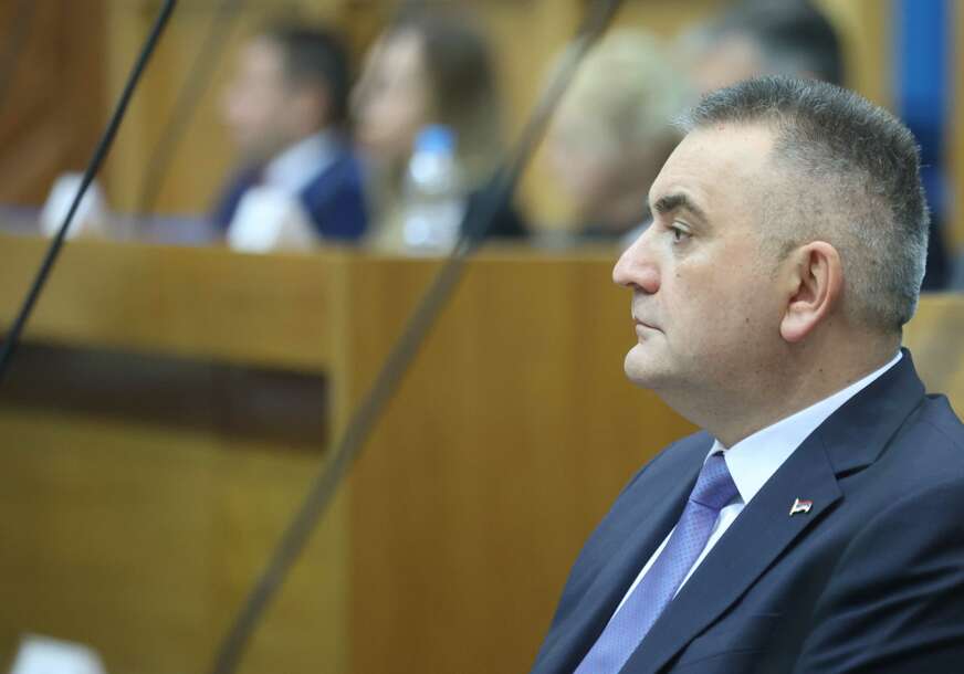 Sjednica Narodne skupštine: Usvojena ostavka Save Minića