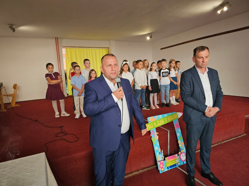 Novo ruho ugljevičke škole 