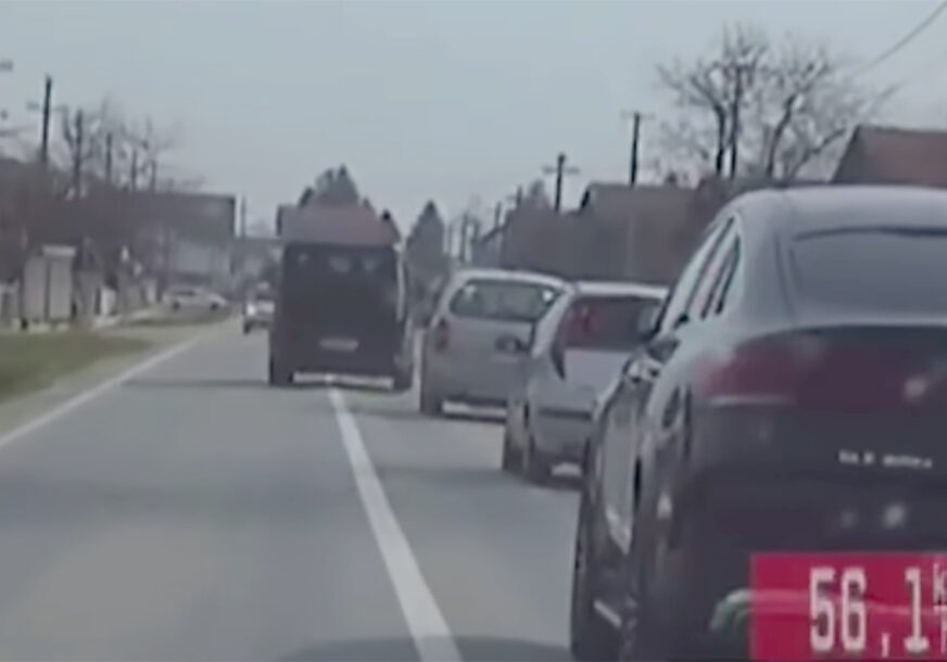 (VIDEO) U Srbiji iz saobraćaja isključen vozač iz BiH: Za POLA SATA poničinio 12 teških prekršaja