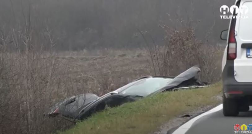 VOZILA SMRSKANA Stravični prizori s mjesta sudara u kojem su stradali sestra i 2 brata (FOTO)