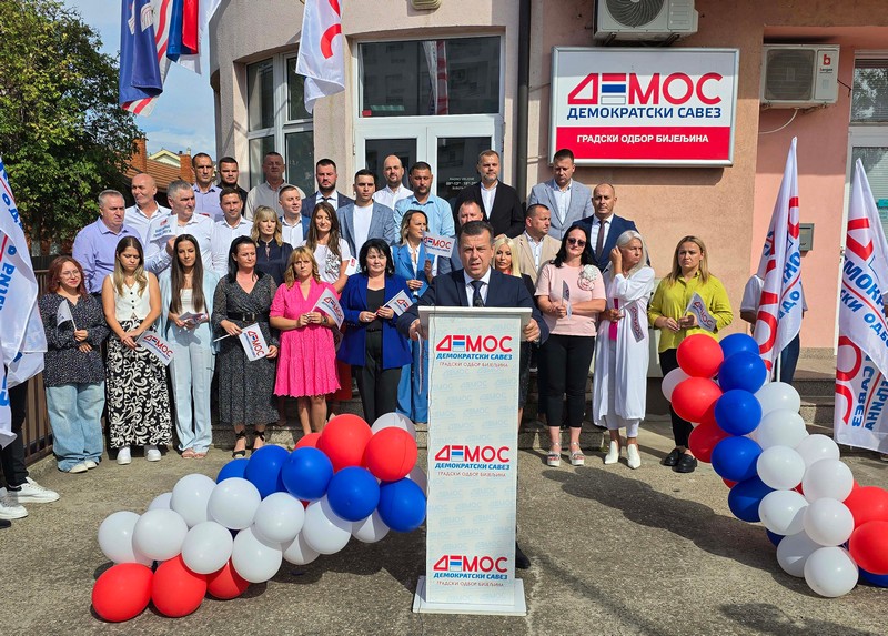 DEMOS Bijeljina: Svjedoci smo da grad stagnira i da su investicije zaustavljene (FOTO)