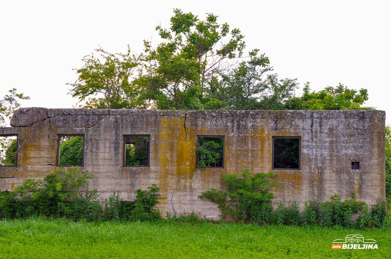 Njemački bunker u dvorištu Blagojevića: Nema nikakvu namjenu, ali nas je više puta spasio (FOTO)