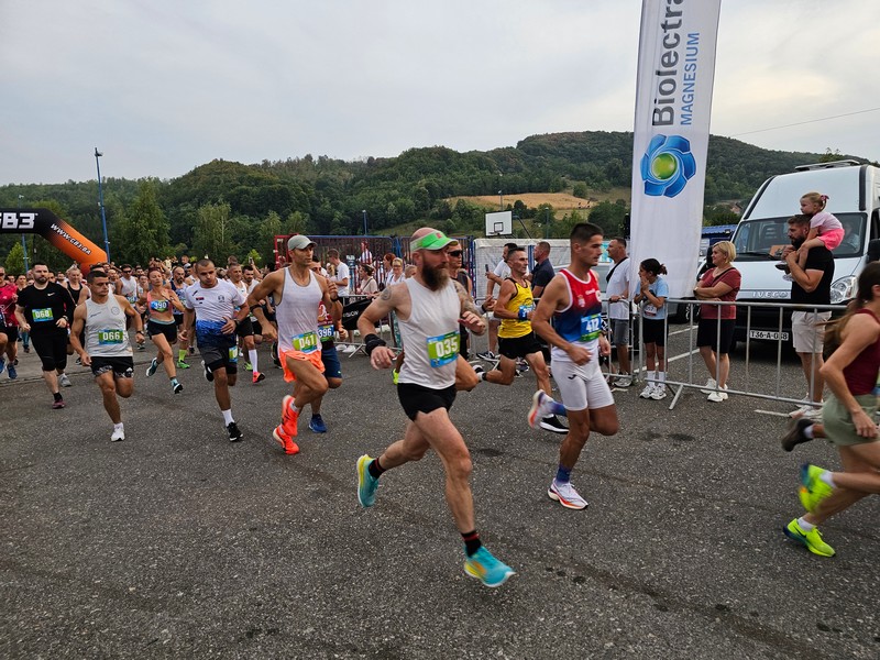 Tradicionalna Ulična trka u Ugljeviku: ATLETIKA BAŠ 