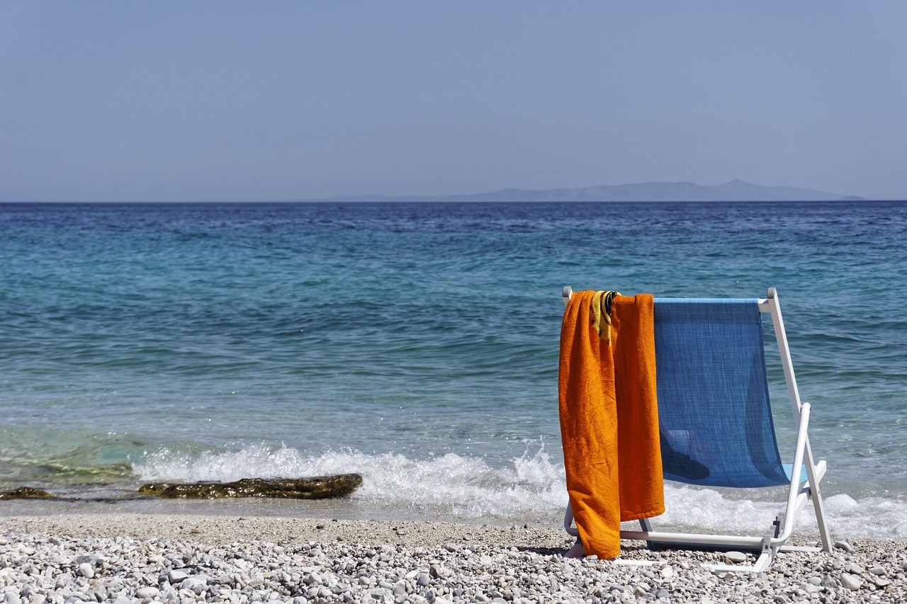 Srbi doživjeli šok: Ovo su morali da plate na popularnoj grčkoj plaži