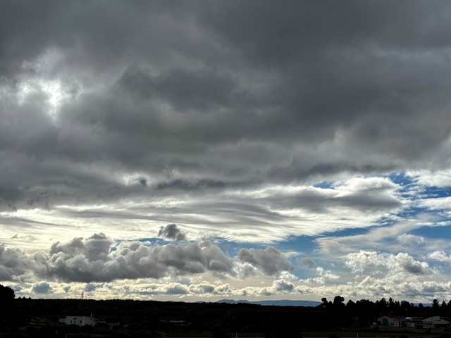 Promjenjivo vrijeme u BiH – jutarnja magla, poslije podne kiša i grmljavina