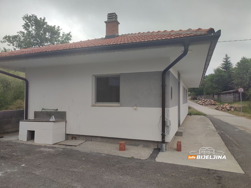 InfoBijeljina u selima u koja se mnogi vraćaju i grade: “Ne treba mi pasoš, para se ovdje može zaraditi” (FOTO)