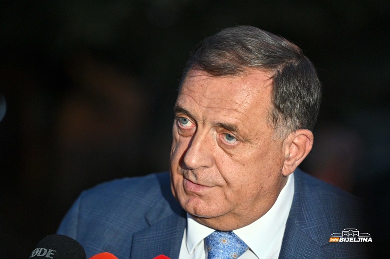 Dodik komentarisao let američkog izviđačkog aviona iznad BiH