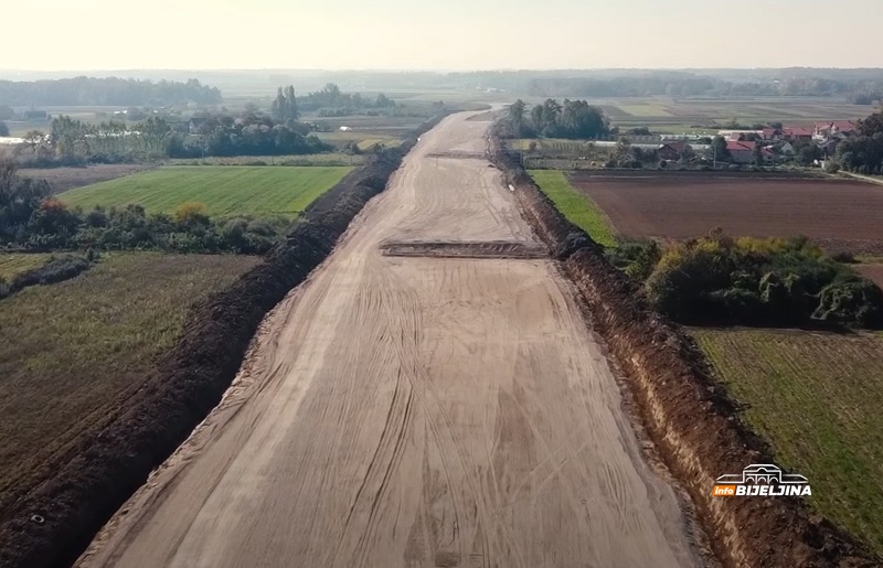 Granični prelaz pri kraju, imaće 12 prolaza: Šta će Semberci dobiti od auto-puta Bijeljina - Rača?