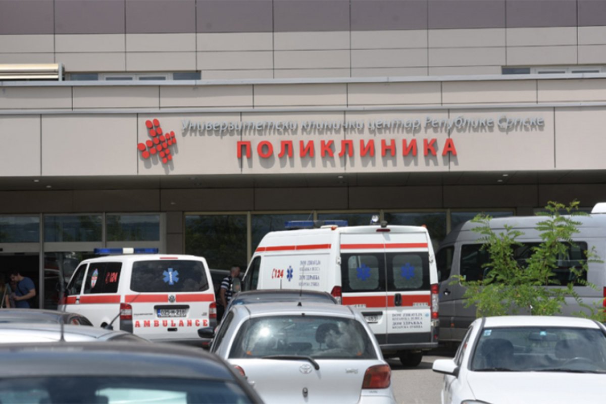 Radnica pala sa zgrade UKC RS u Banjaluci