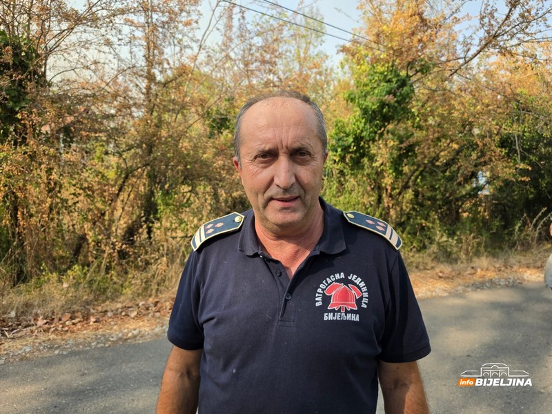 Spasojević o požaru u Amajlijama: Velika je površina, vjerovatno cijelu noć ostajemo ovdje (FOTO)