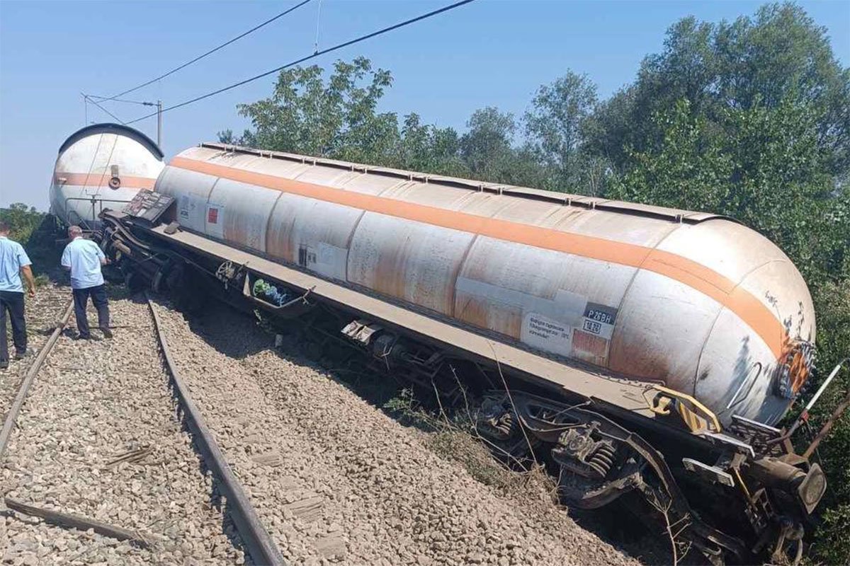 Iskliznuo vagon sa pruge: Ekipe ŽRS na terenu