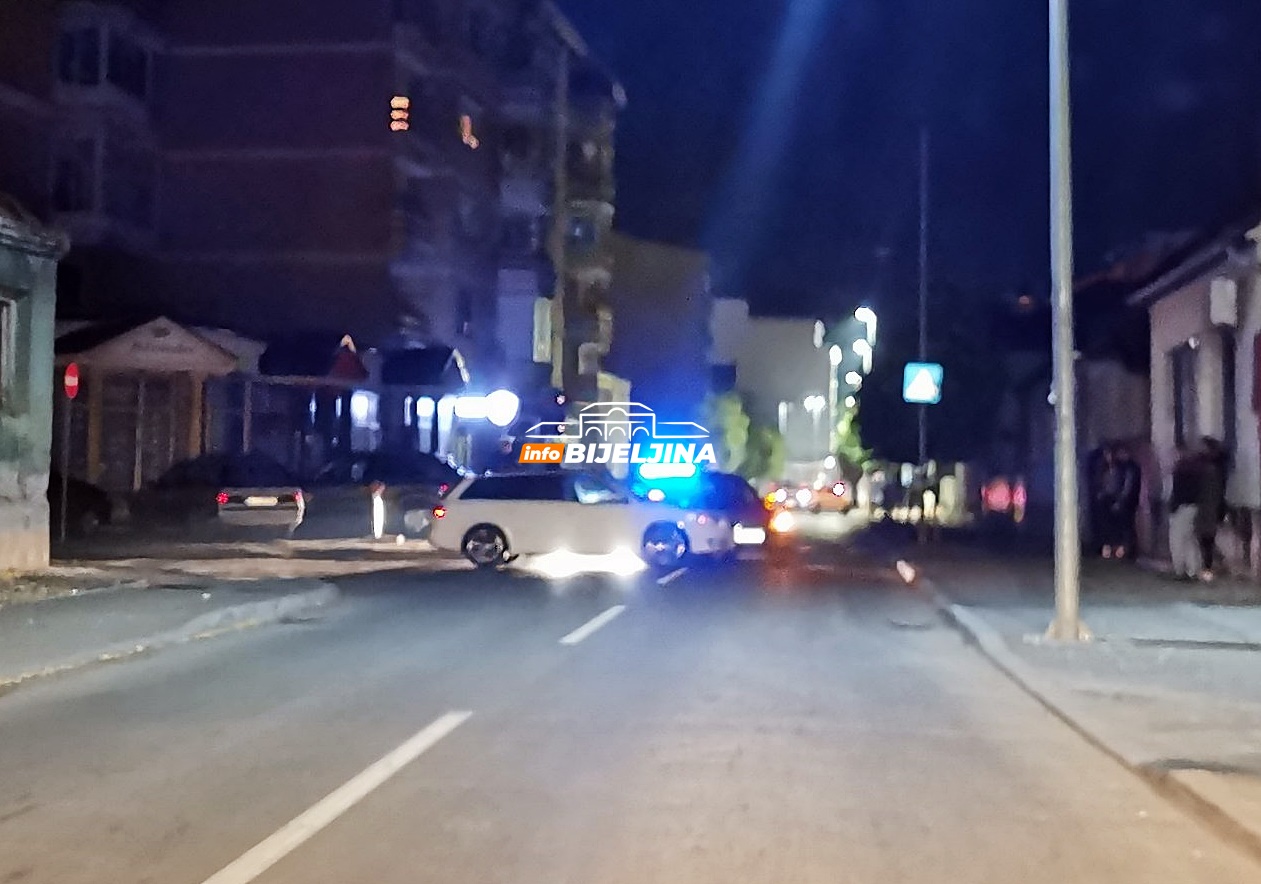 Još jedna nezgoda u Ulici 27. marta:  Sudarili se na raskrsnici (FOTO)