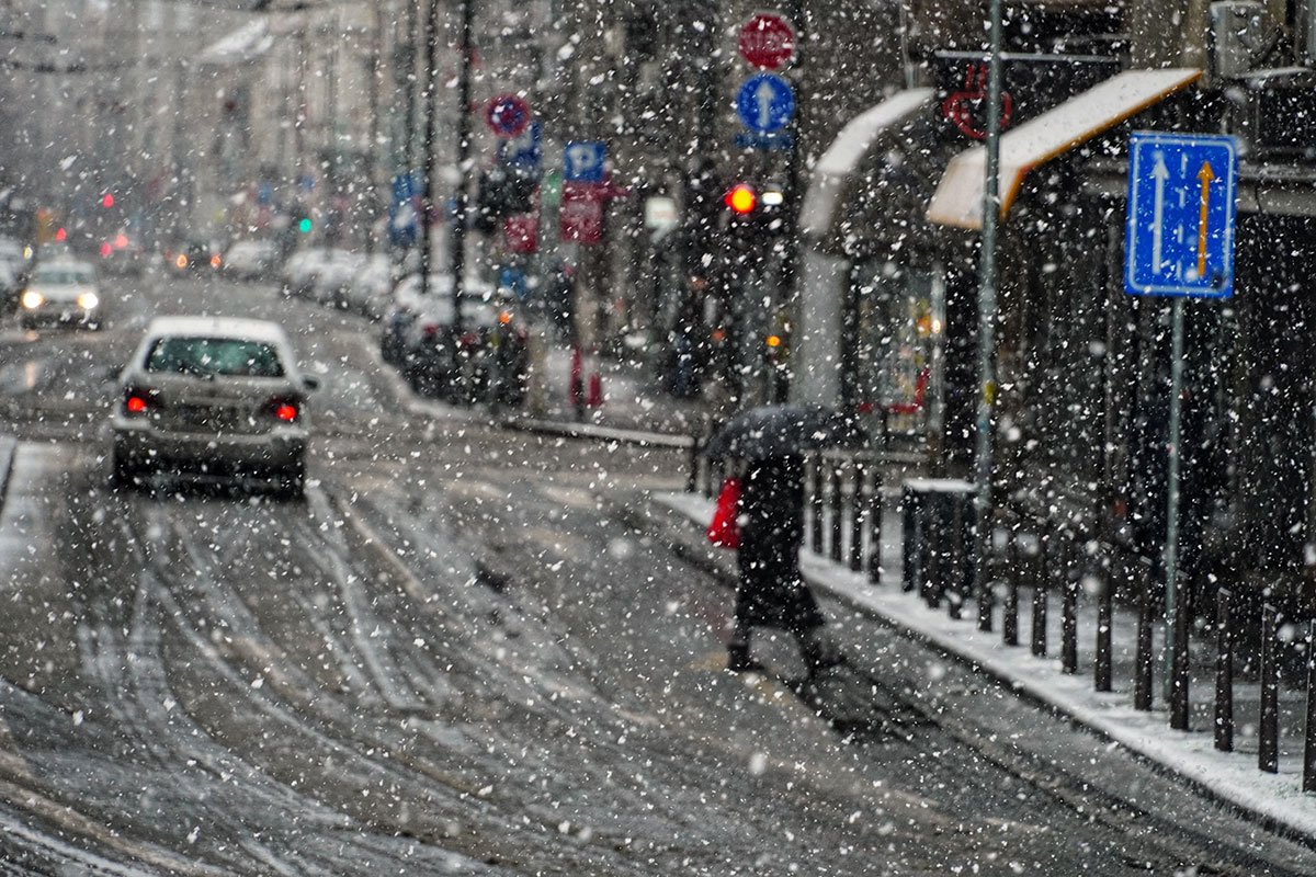 Srbija zavejana: Snježna mećava paralisala puteve