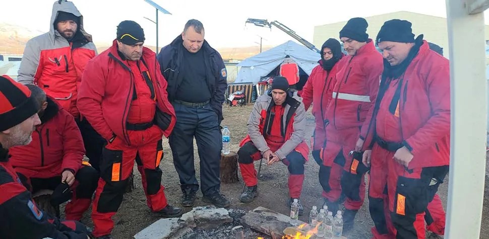 Spasioci iz Srpske nastavljaju potragu za preživjelima, najavljeno i pojačanje