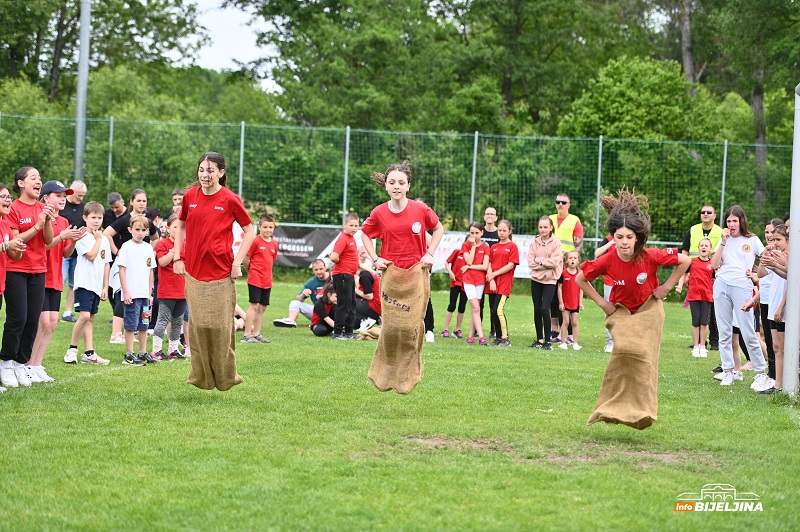 Održani osmi Sportski susreti u Austriji: Manifestacija koja budi emocije (FOTO)