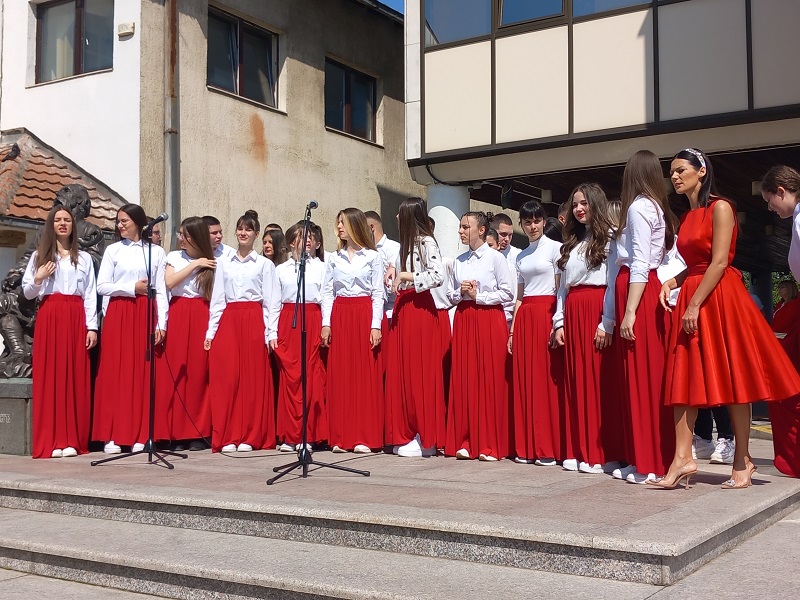 Na platou ispred Biblioteke otvoreni „Dani dječije kulture“ (FOTO)