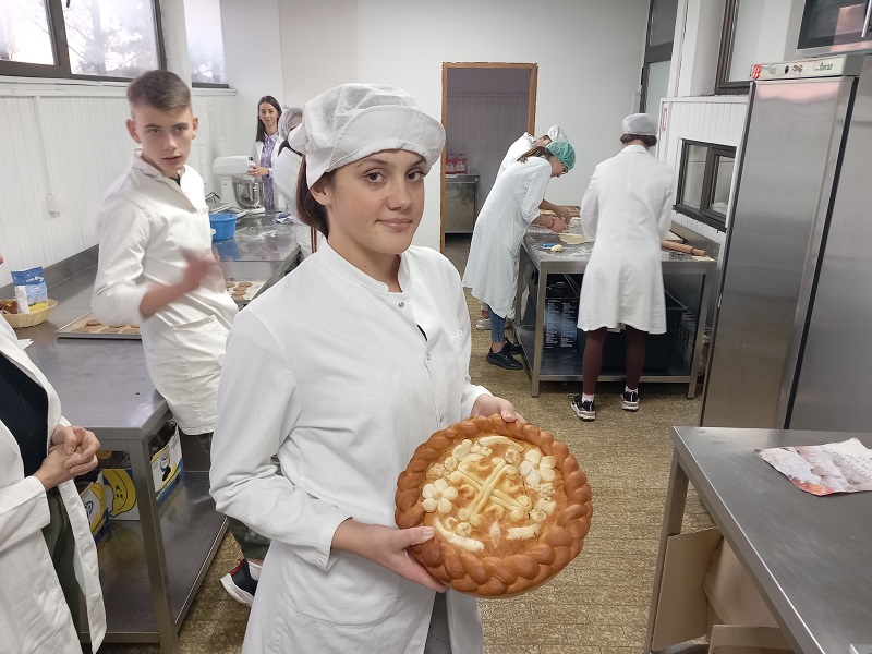 Bijeljina: Pekari iz Poljoprivredne škole lako do zaposlenja, praktična nastava od velike pomoći (FOTO)