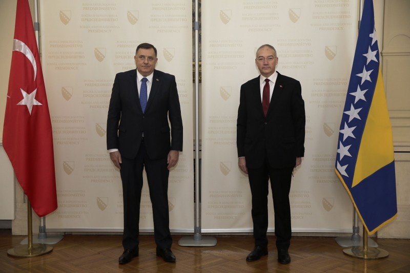 Dodik sa turskim ambasadorom o izgradnji auto-puta Beograd-Sarajevo