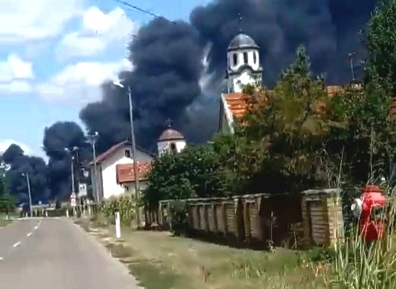 Gradska uprava o požaru u Brocu: Zatvorite prozore ako bude neprijatnog mirisa