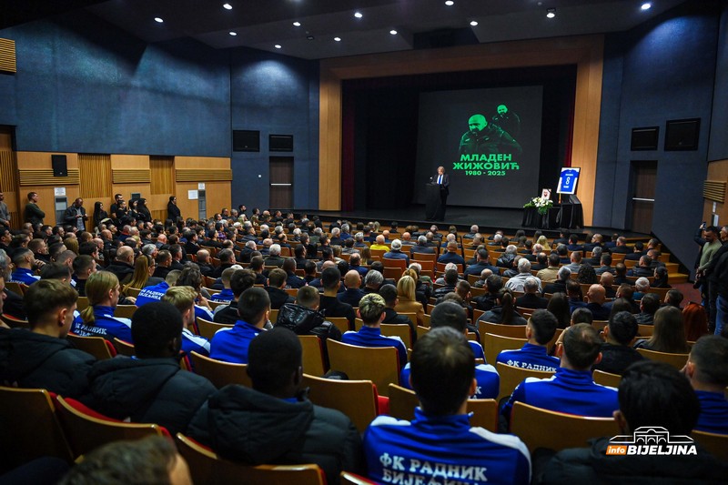 Bijeljina: Održana komemoracija povodom smrti Mladena Žižovića (FOTO)