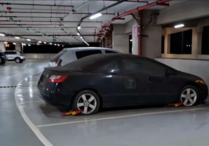 Automobil 