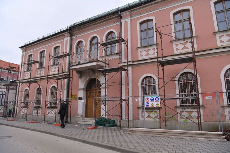 Bijeljina: Počeli radovi na zamjeni krovne konstrukcije na Muzeju Semberija