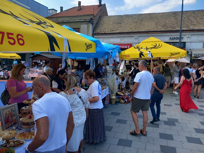 Počela prva manifestacija „Tkanica od zlata, igre i zanata“, cilj očuvanje tradicije i kulture (FOTO)