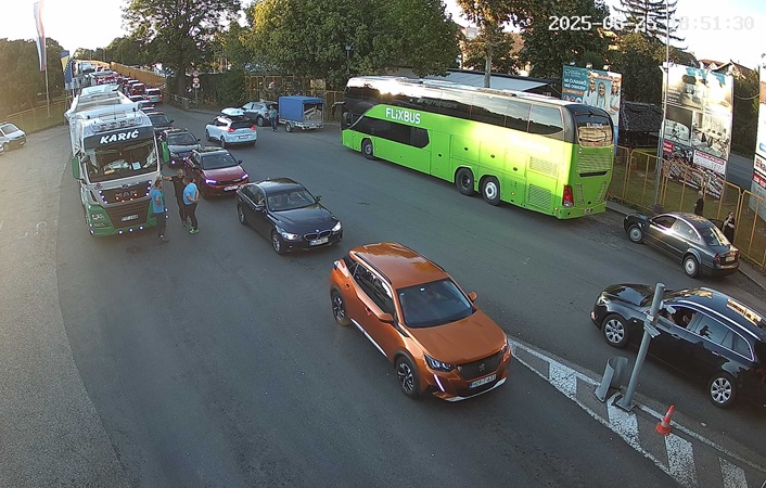 Ogromne kolone na graničnim prelazima