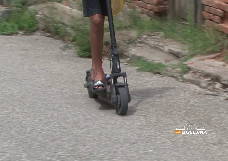 Zvornička policija u pojačanoj kontroli vozača trotineta, uskoro razmatranje izmjena Zakona (FOTO)