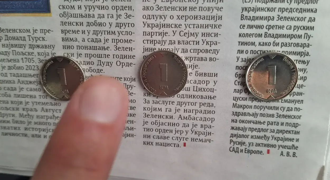 Optuženi da su prevarili 76-godišnjakinju i ukrali joj 4.500 evra: Staricu namamili igrom s kovanicama