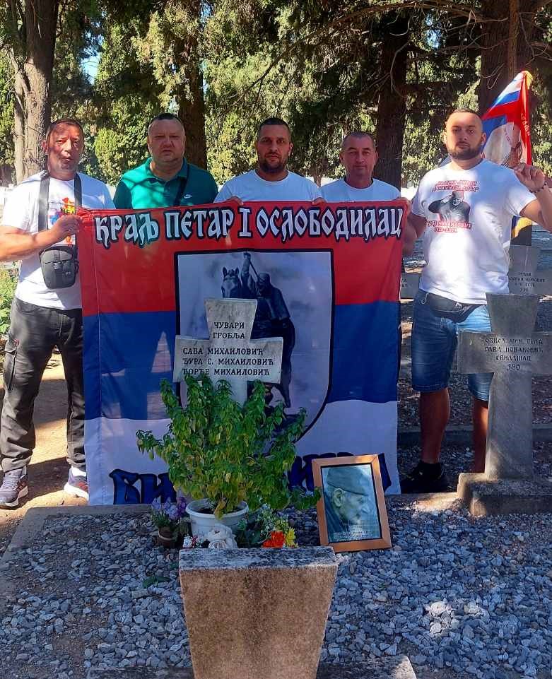 U čast i slavu predaka: Grupa patriota iz Bijeljine ide na brojna hodočašća (FOTO)