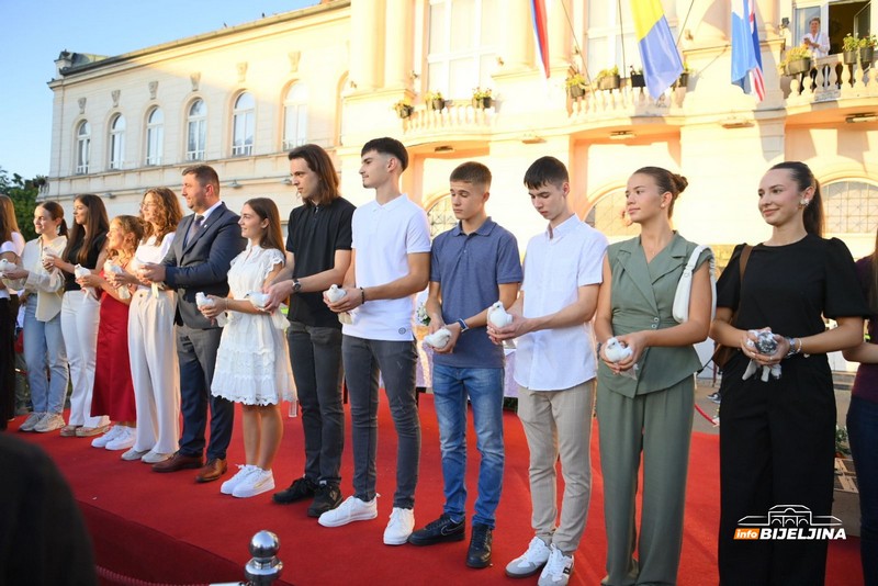 Mitropolit Fotije na obilježavanju slave Bijeljine govorio o ideji da se izradi mozaik sa likom sveca zaštitnika