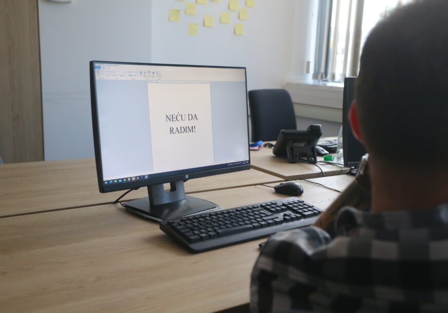 Davao 1.300 KM, ali je morao da stavi ključ u bravu auto-praonice