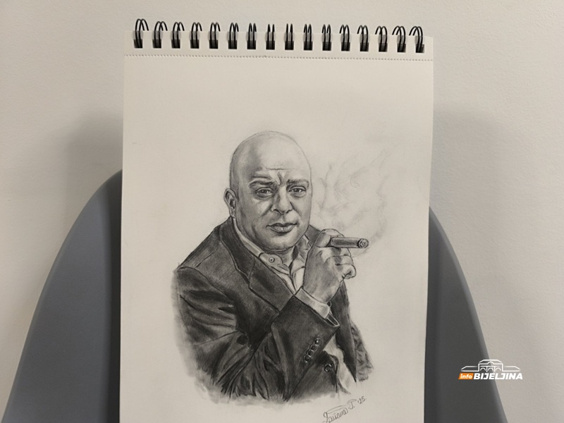 Samouka slikarka iz Ugljevika sve što vidi pretvori u umjetnost: Kistom popunjava kućni budžet (FOTO)