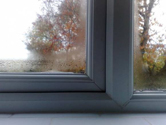 Bez kondenzacije na prozorima za manje od 1KM: Nevjerovatan trik oduševio domaćice