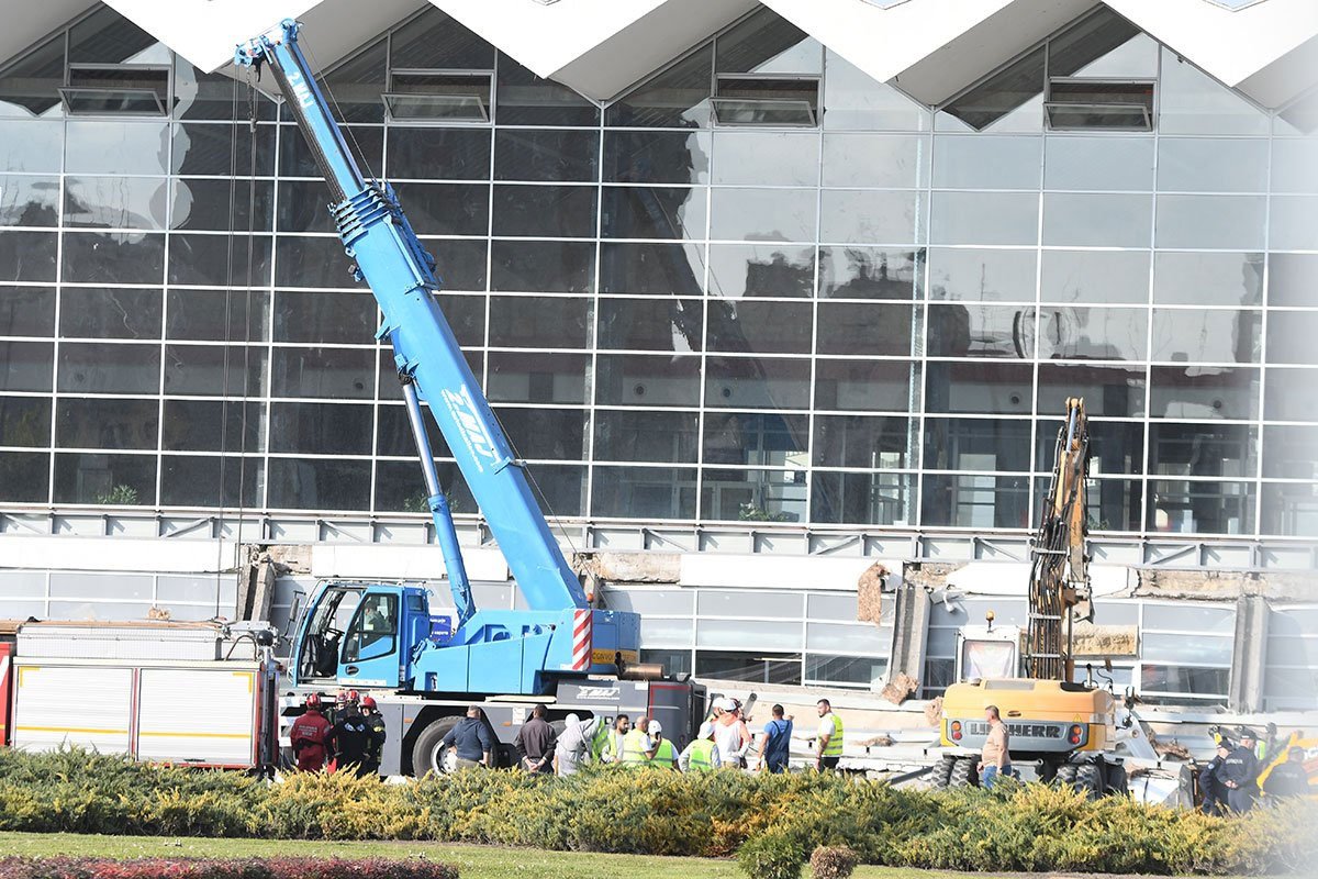 Određen pritvor uhapšenima zbog pada nadstrešnice u Novom Sadu