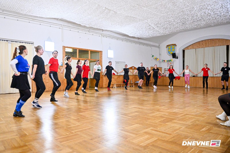 KUD „Mladost“ iz austrijskog Leobersdorf-a čuva tradiciju srpskog naroda (FOTO)