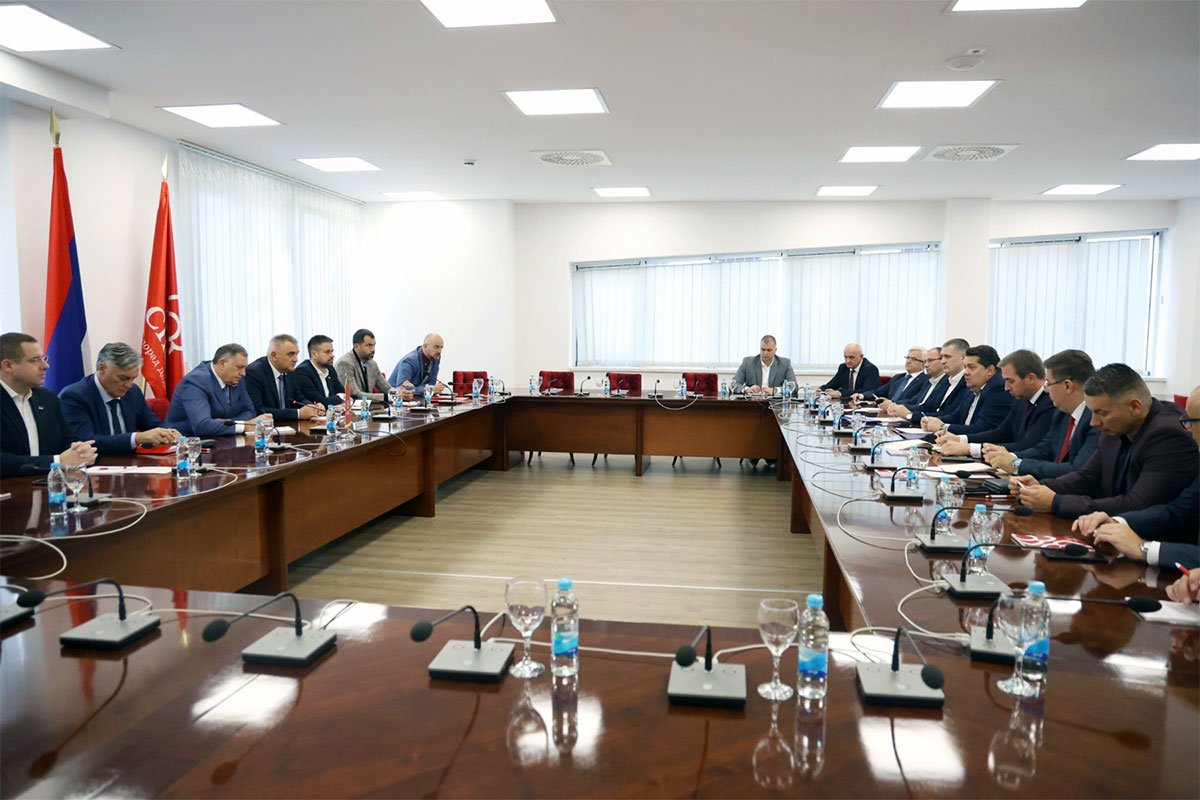 SNSD optužio koaliciju da ga koristi i krade ljude, partneri mu nisu ostali dužni