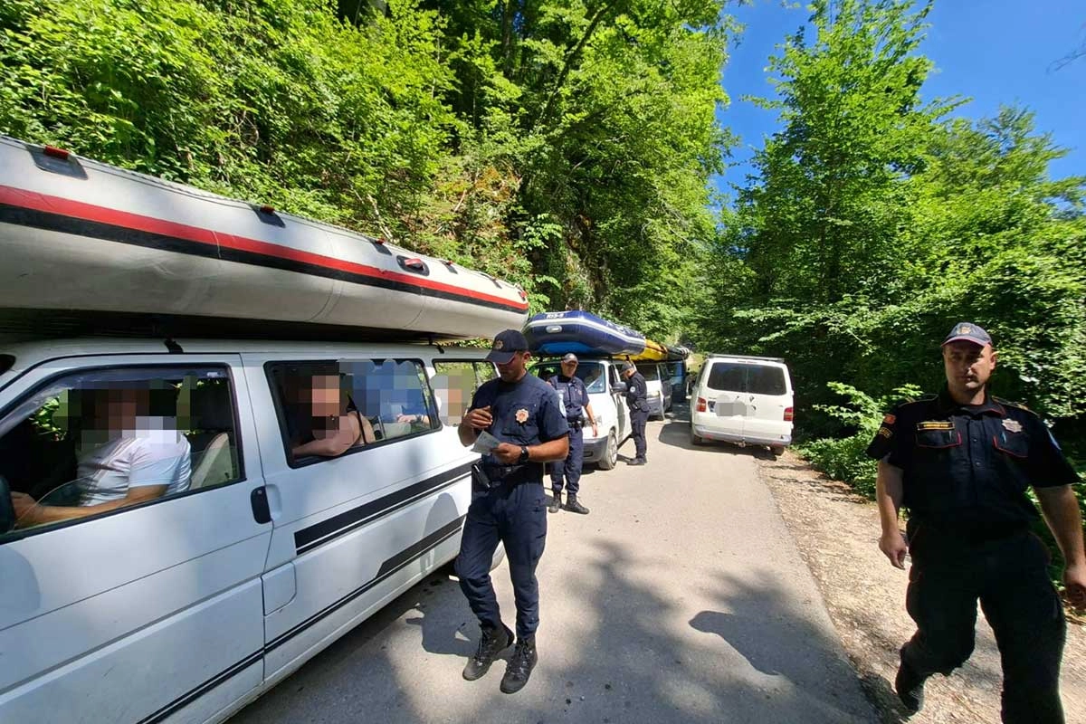 Velika policijska akcija na Tari: Kažnjeno 6 državljana BiH