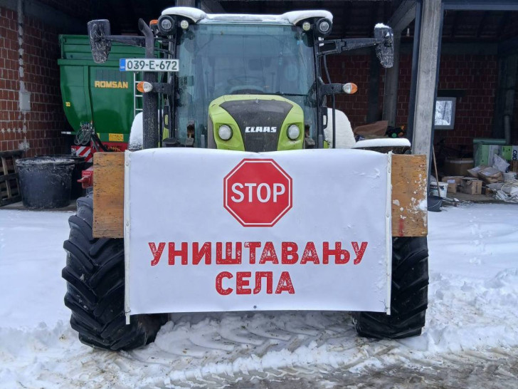 Mljekari u mirnoj vožnji traktorima kroz osam opština u Srpskoj