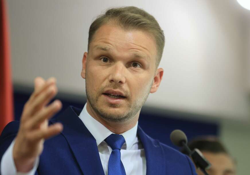 Hrvatska policija četiri sata pretresala Stanivukovića na granici, mora da plati i kaznu