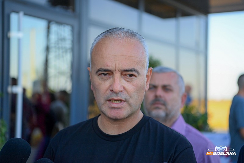Ujedinjena Srpska predstavila kandidate u Bijeljini, Stevandić poručio: Radom smo ljudima vraćali povjerenje (FOTO)