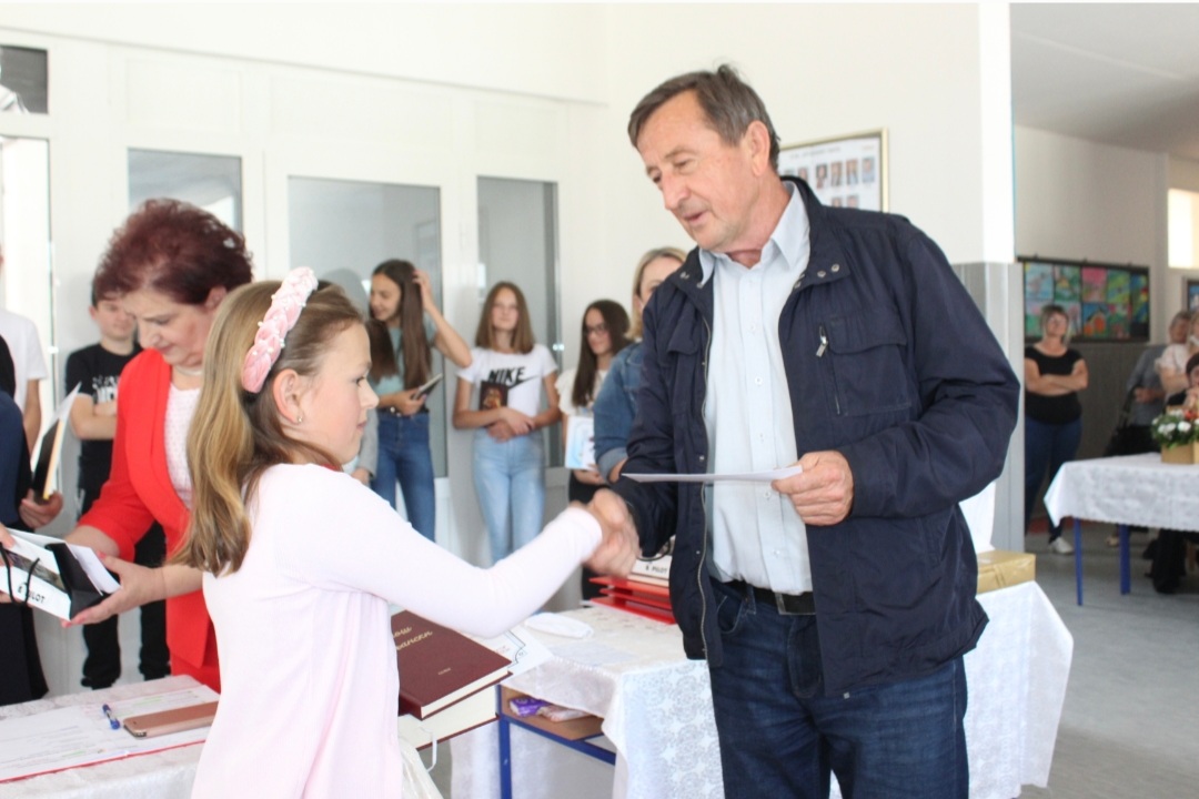 Nagrađeni najbolji učenici u Donjem Zabrđu