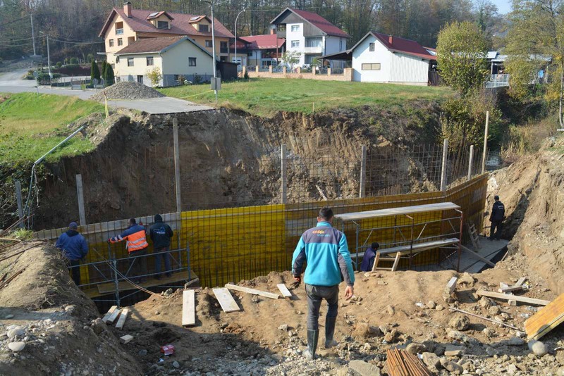 U toku izgradnja mosta u Mačkovcu (FOTO)