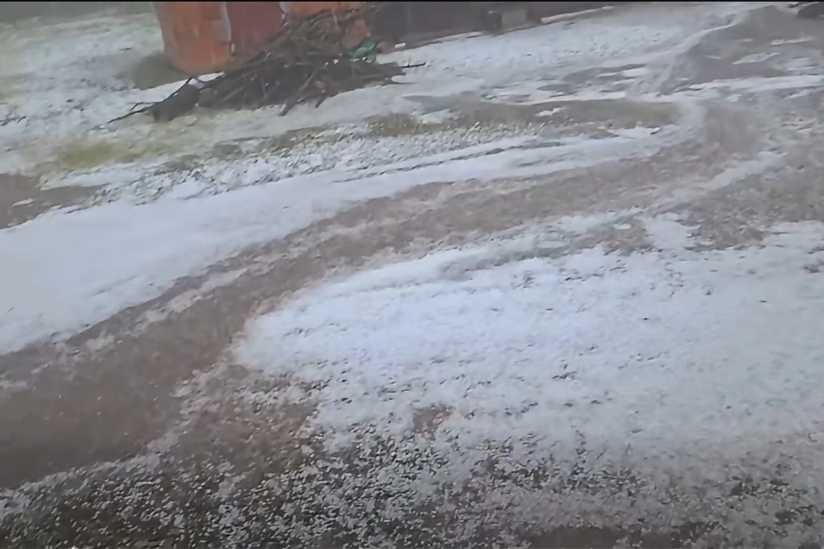 Nevrijeme protutnjalo Laktašima: Padao led, pogledajte snimke (VIDEO)