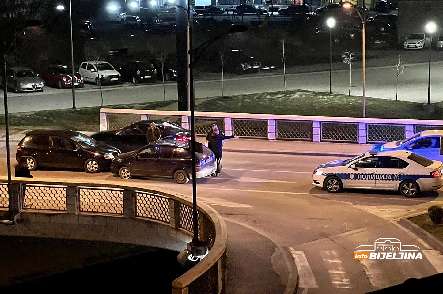 Dvoje povrijeđeno u sudaru kod kružnog toka u Bijeljini