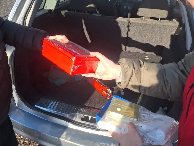 Akcija u Bijeljini: Vozačima besplatno podijeljeno 160 kompleta prve pomoći