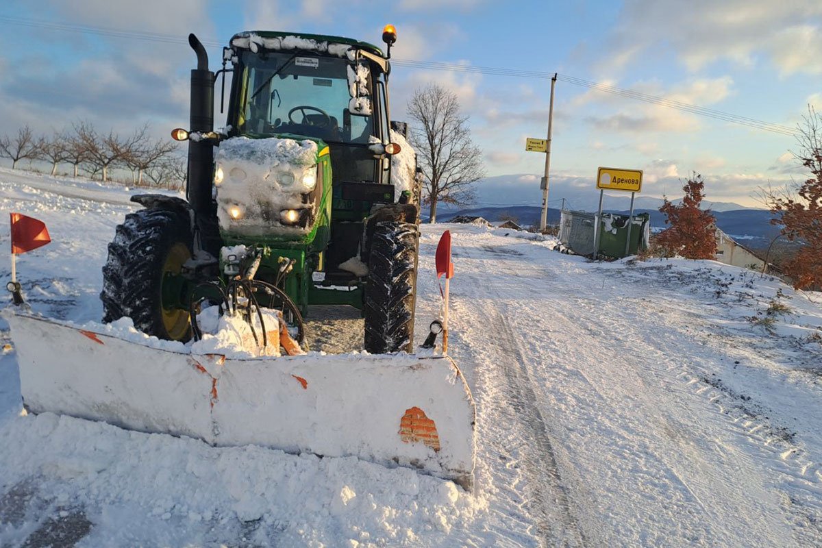 Pogoršana situacija u Srbiji: Visina snijega i do 70 centimetara
